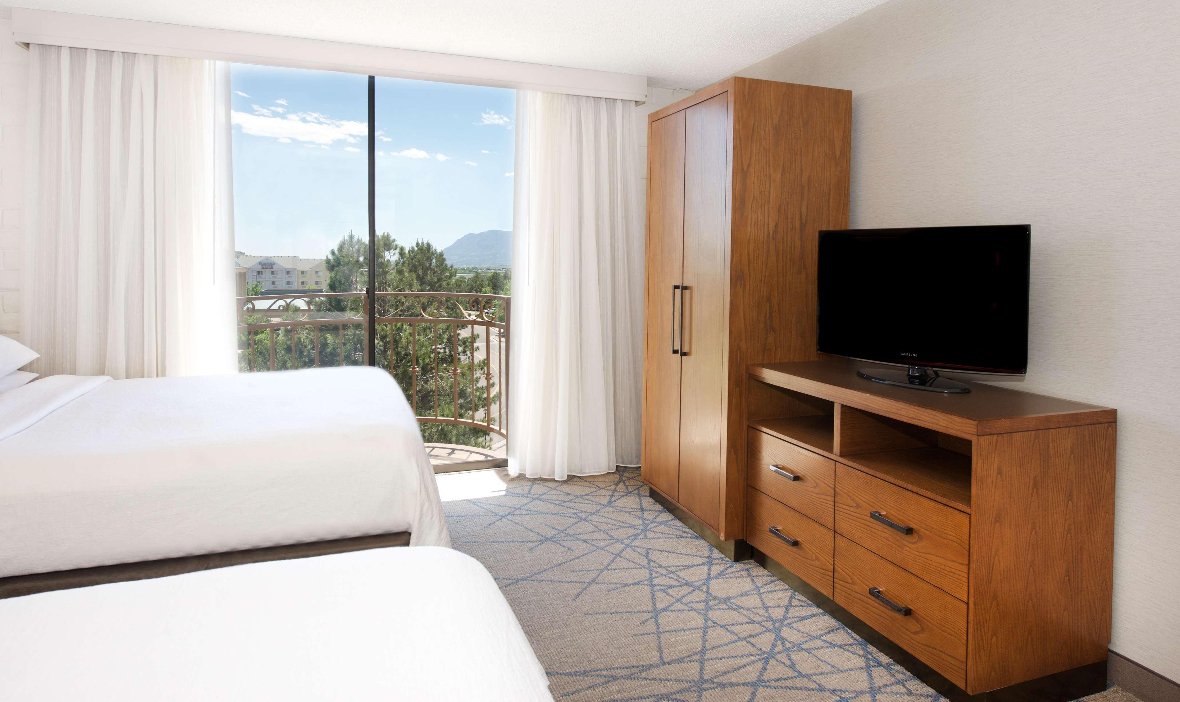 Embassy Suites By Hilton Colorado Springs Ngoại thất bức ảnh