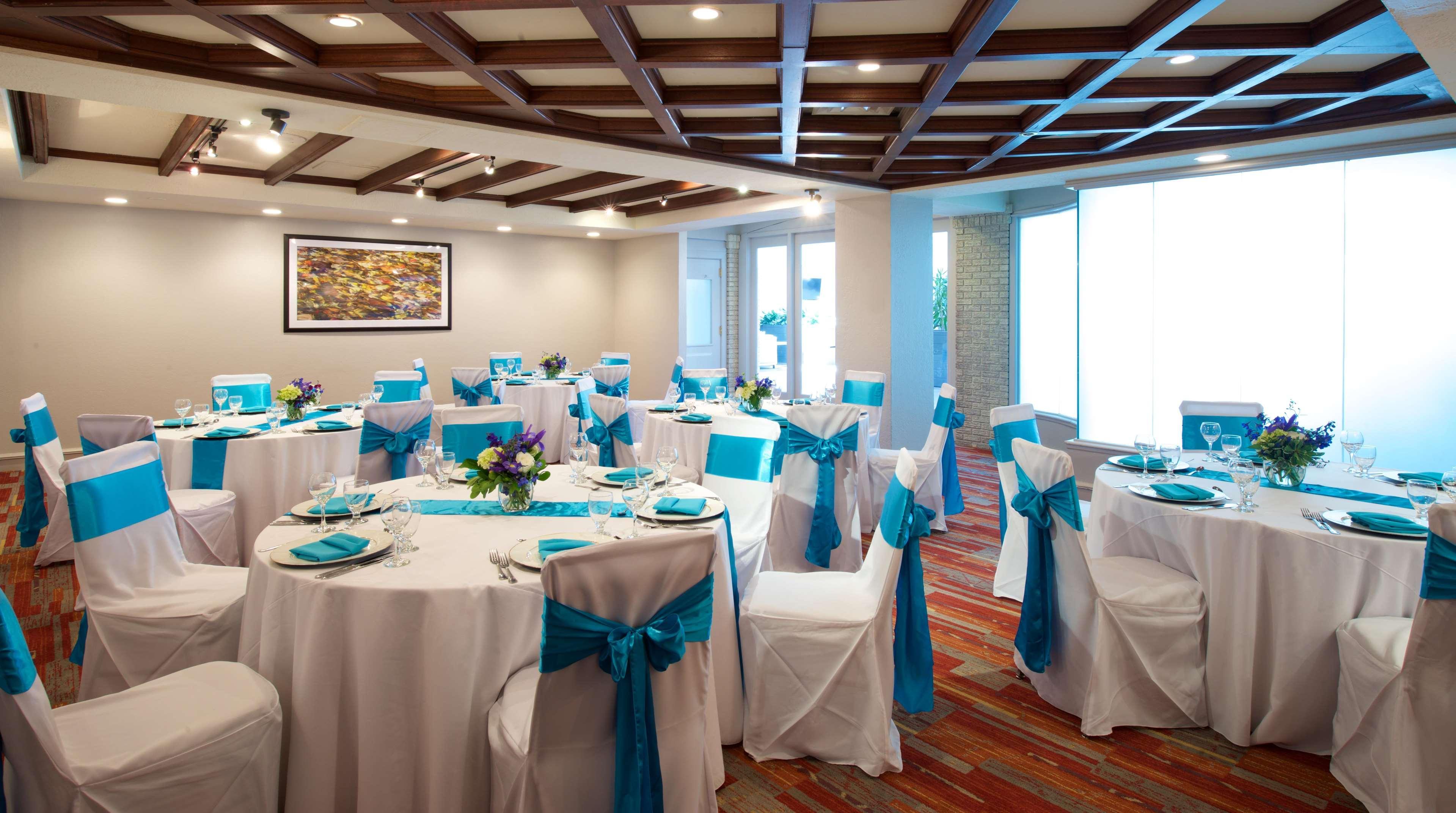 Embassy Suites By Hilton Colorado Springs Ngoại thất bức ảnh