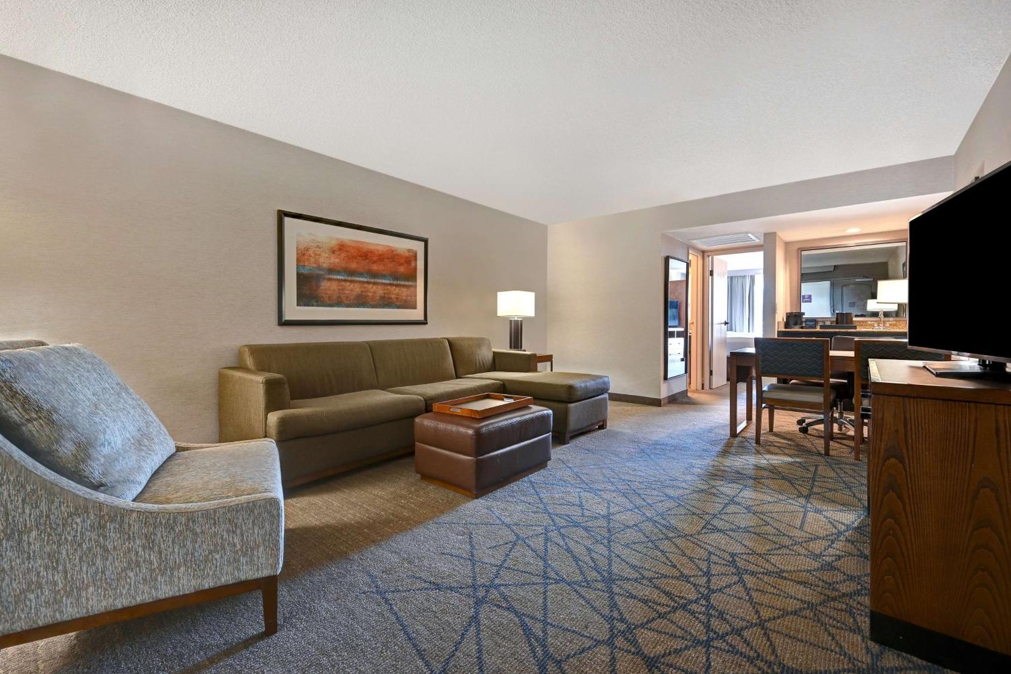 Embassy Suites By Hilton Colorado Springs Ngoại thất bức ảnh