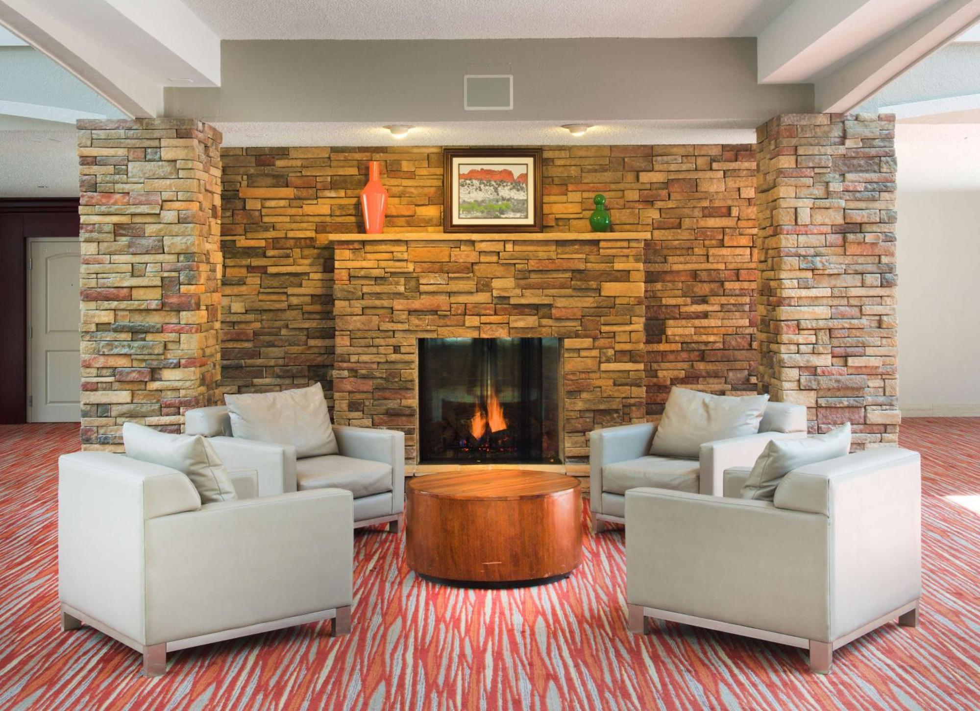 Embassy Suites By Hilton Colorado Springs Ngoại thất bức ảnh