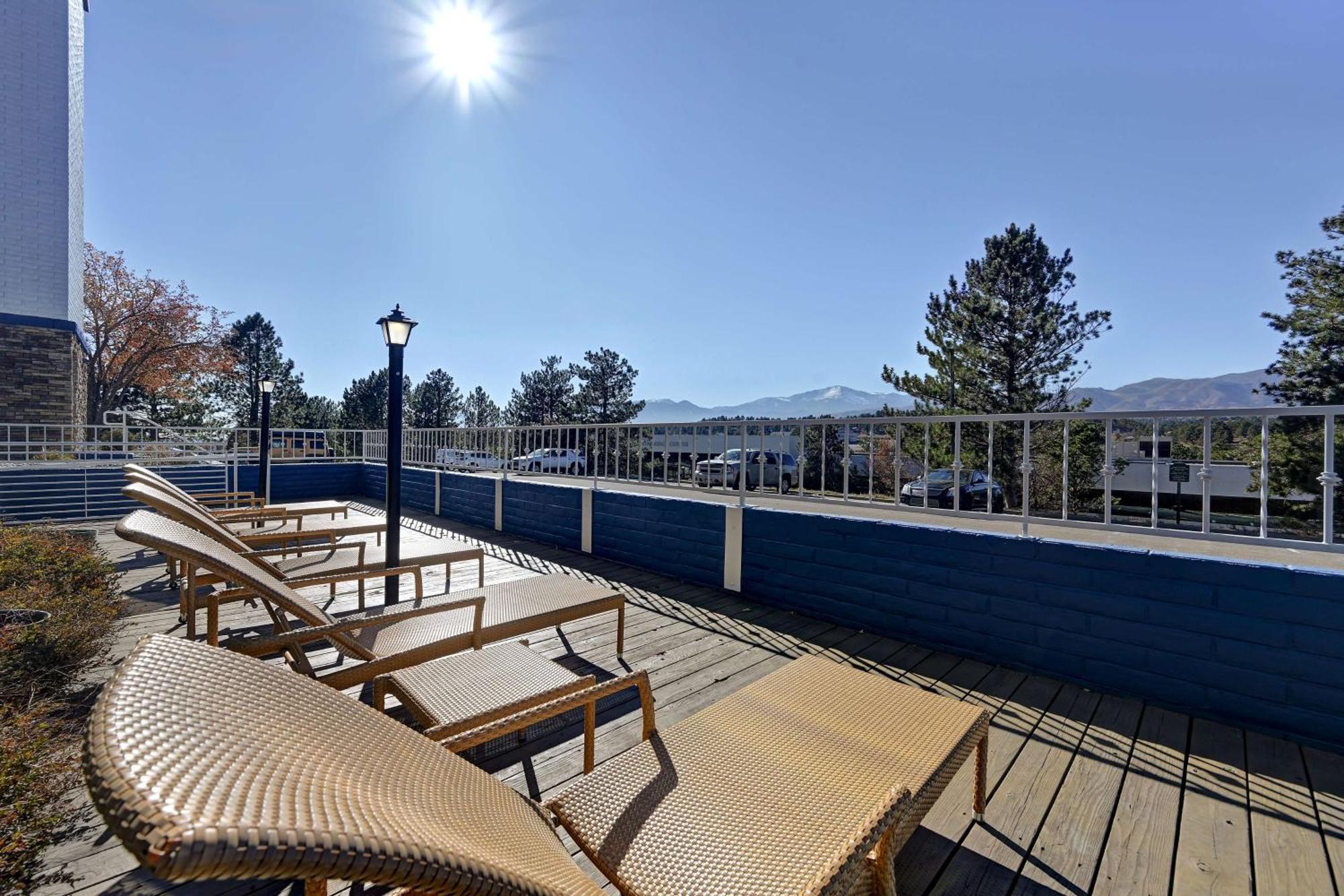 Embassy Suites By Hilton Colorado Springs Ngoại thất bức ảnh